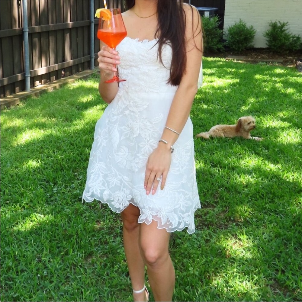 David's Bridal White Lace Wedding Dress Mini Fit and Flare | Size 4